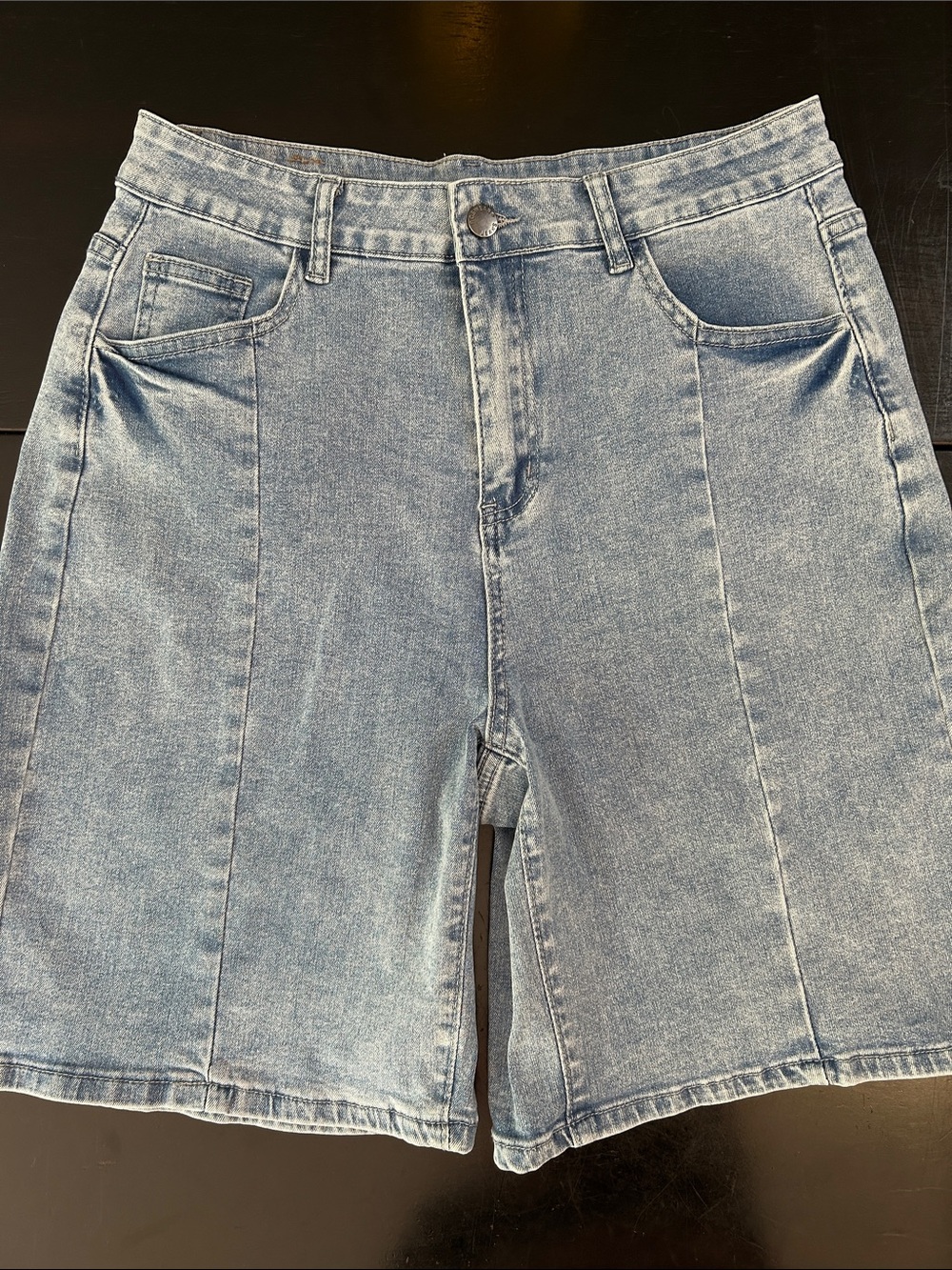 High-Rise Washed Light Blue Denim trendy jort Shorts with front seam detail